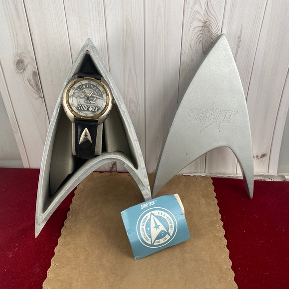 Vintage Star Trek Official Limited Addition U.S.S. Enterprise  with Box - Picture 1 of 11